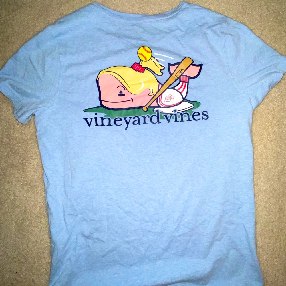 Vineyard vines softball tshirt size M